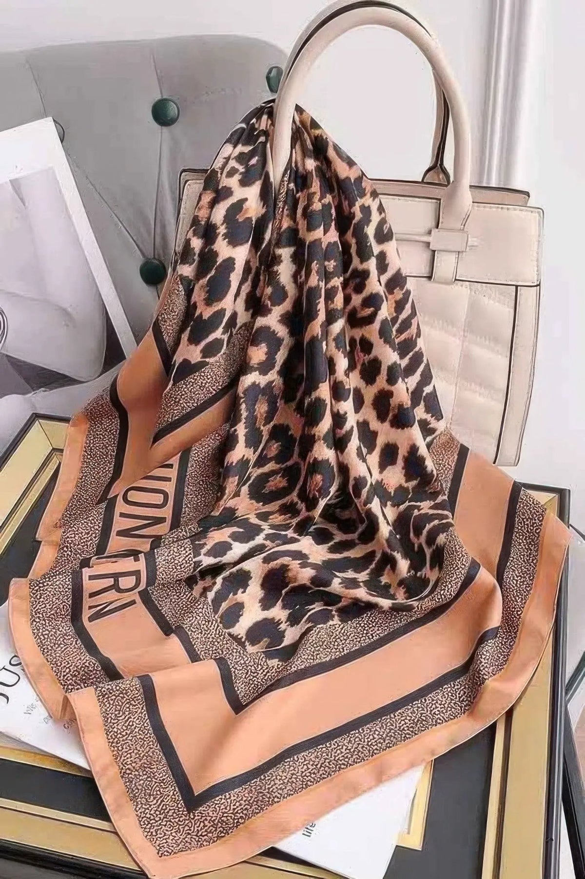 WOMEN'S SCARVES Eco-Friendly Prêt-à-Porter New Collection TRIBECA BYMANYC ® New York by BYMANYC New York