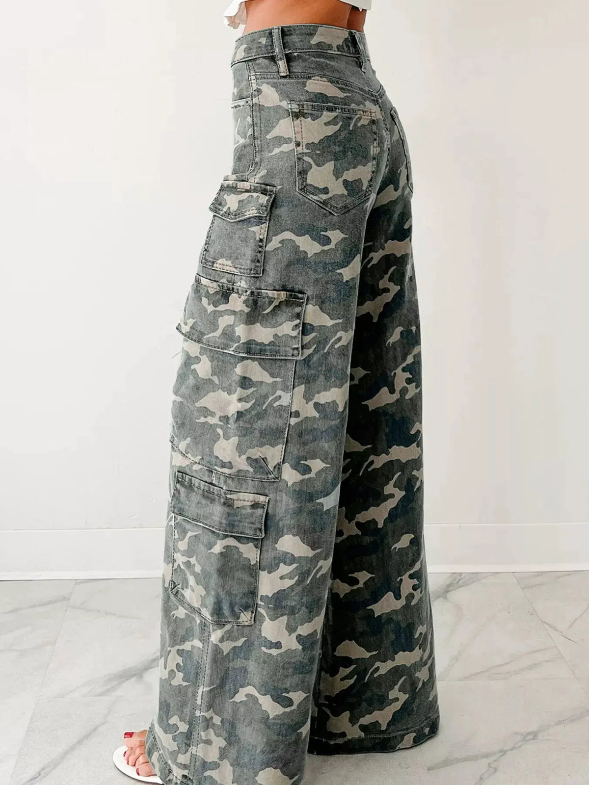 Camo Print Wide Leg Cargo Jeans by Partner Label