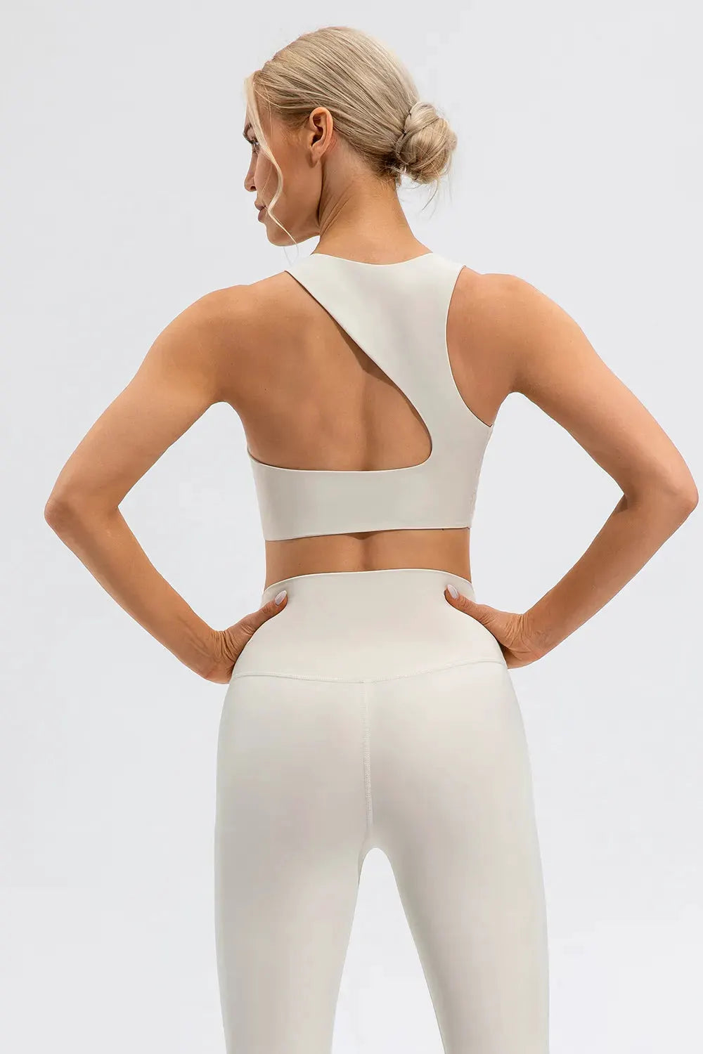Round Neck Cutout Cropped Active Tank by Partner Label