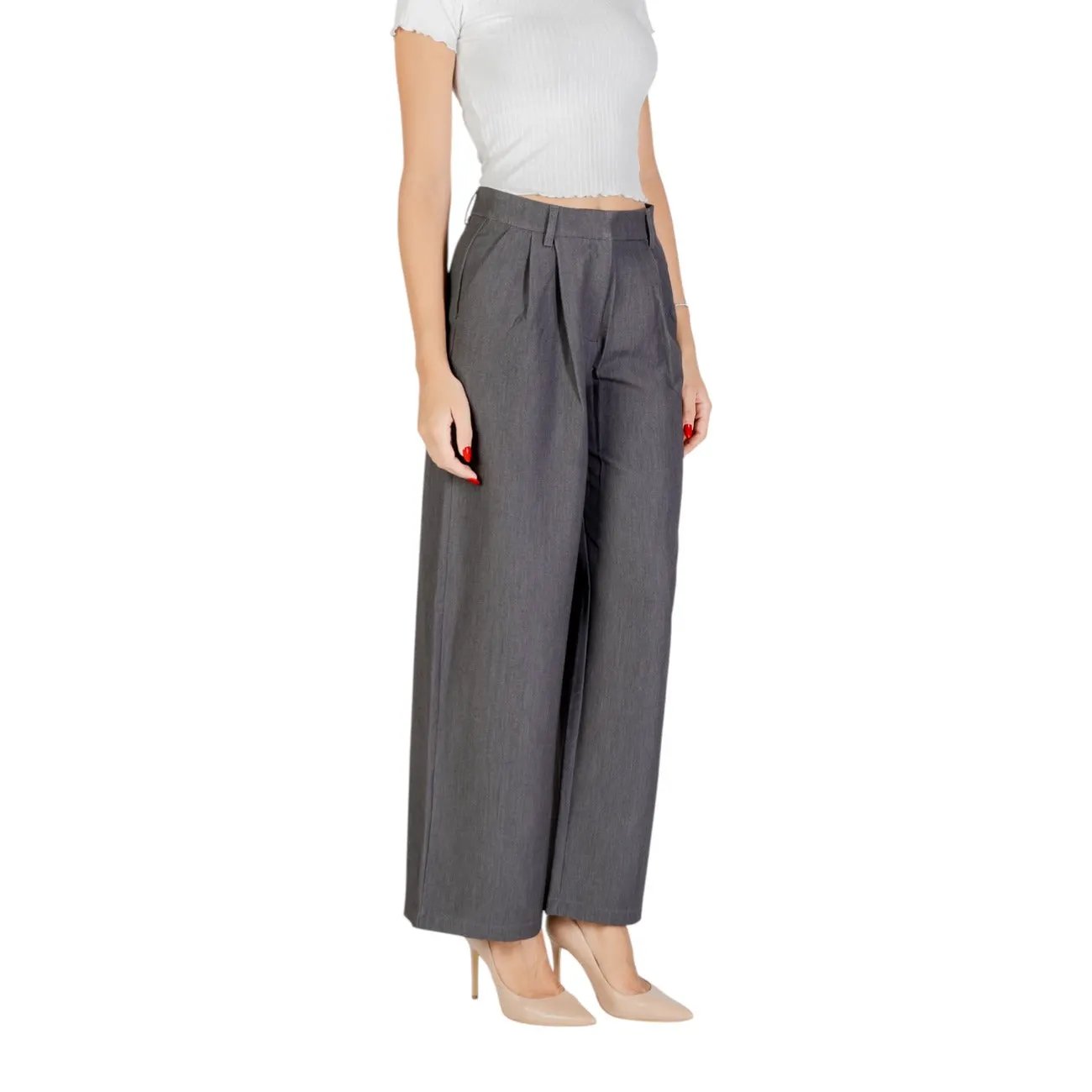 Only Women Premium Stretch Trousers With Functional Front Pockets by Only