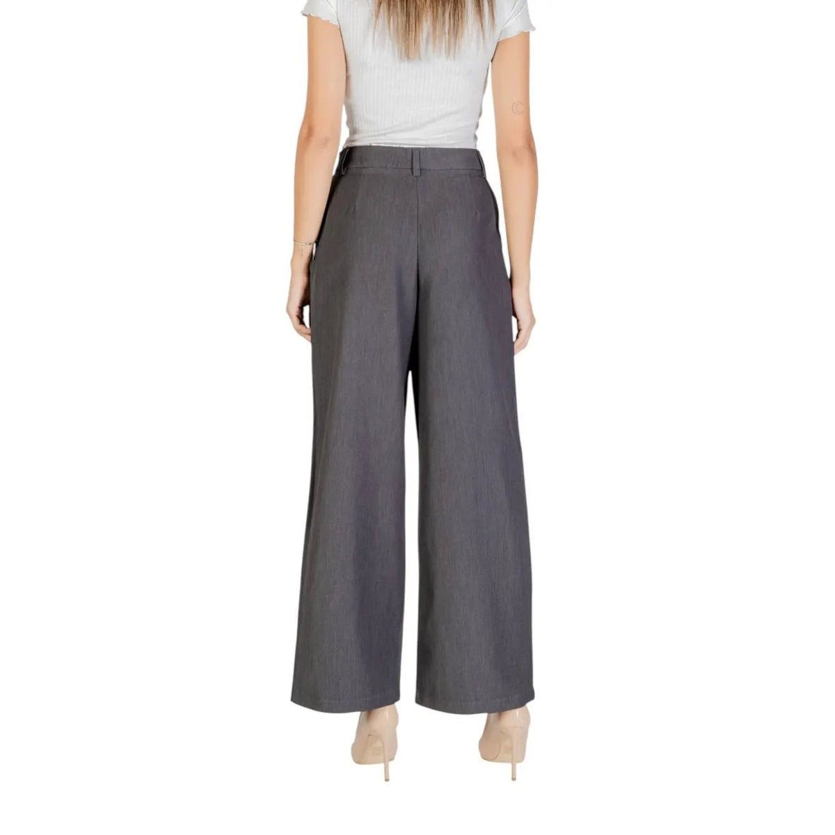 Only Women Premium Stretch Trousers With Functional Front Pockets by Only