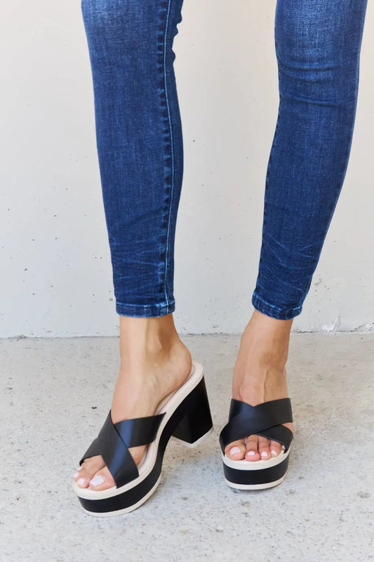 Weeboo Cherish The Moments Contrast Platform Sandals in Black by Weeboo