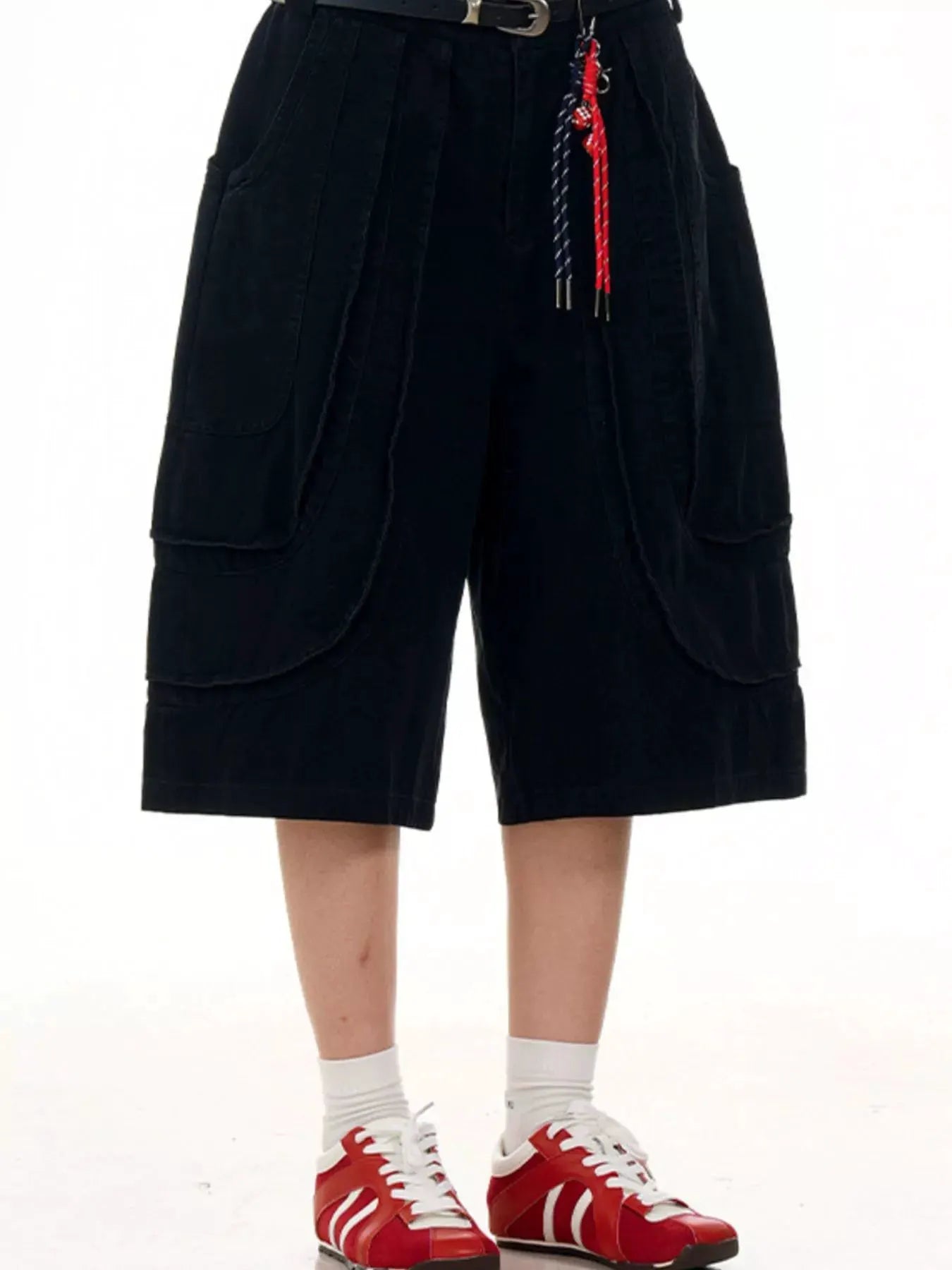 Men's Loose Fit Wide Leg Cargo Capris by Trendsi