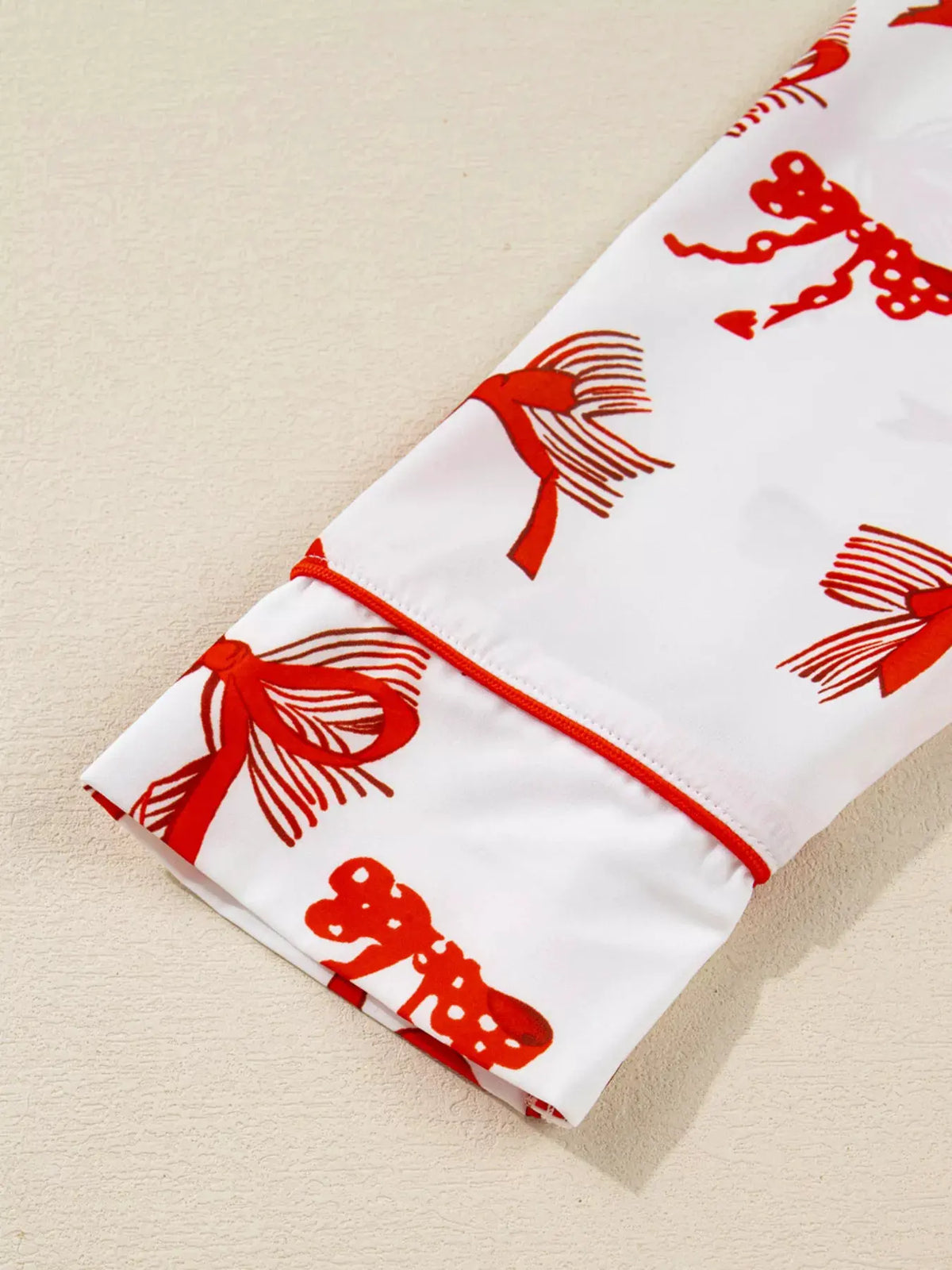 Christmas Bow Print Top and Pants 2pcs Pajama Set by Partner Label