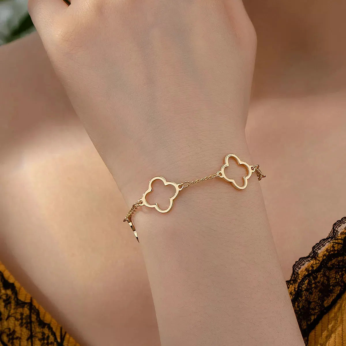 18K Gold-Plated Four Leaf Clover Bracelet by Partner Label