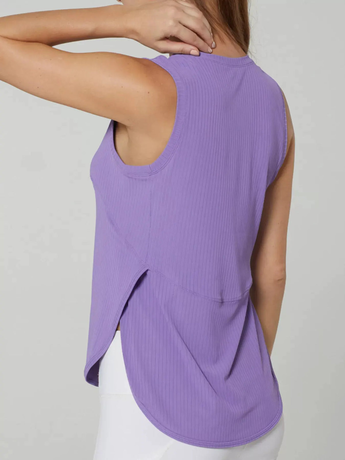 Lightweight Ribbed Active Tank by Trendsi