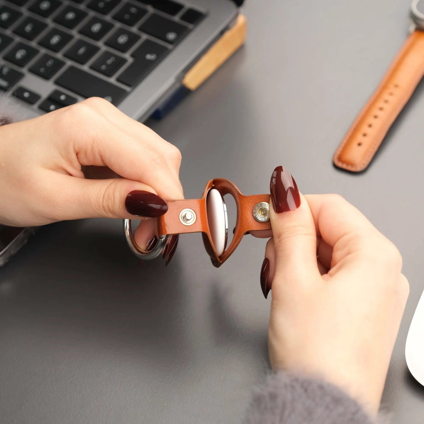 Saratoga Leather AirTag Holder by TORONATA