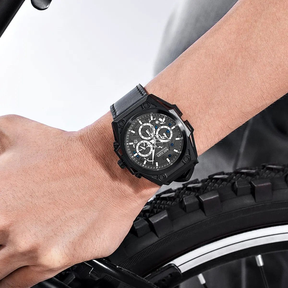 MEGIR Men's Watches Waterproof Sports Wristwatches Quartz Military Chronograph Luminous Male Clock Calendar Relogio Masculino 4220 by MEGIR WATCH GROUP
