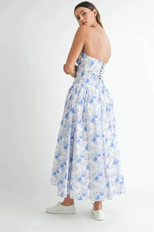 MABLE Sweetheart Neckline Floral Printed Midi Dress by MABLE