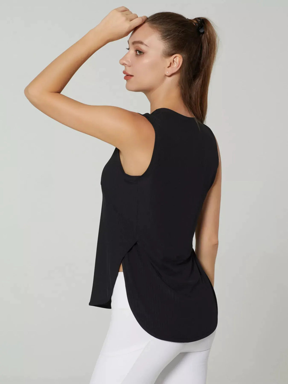 Lightweight Ribbed Active Tank by Trendsi