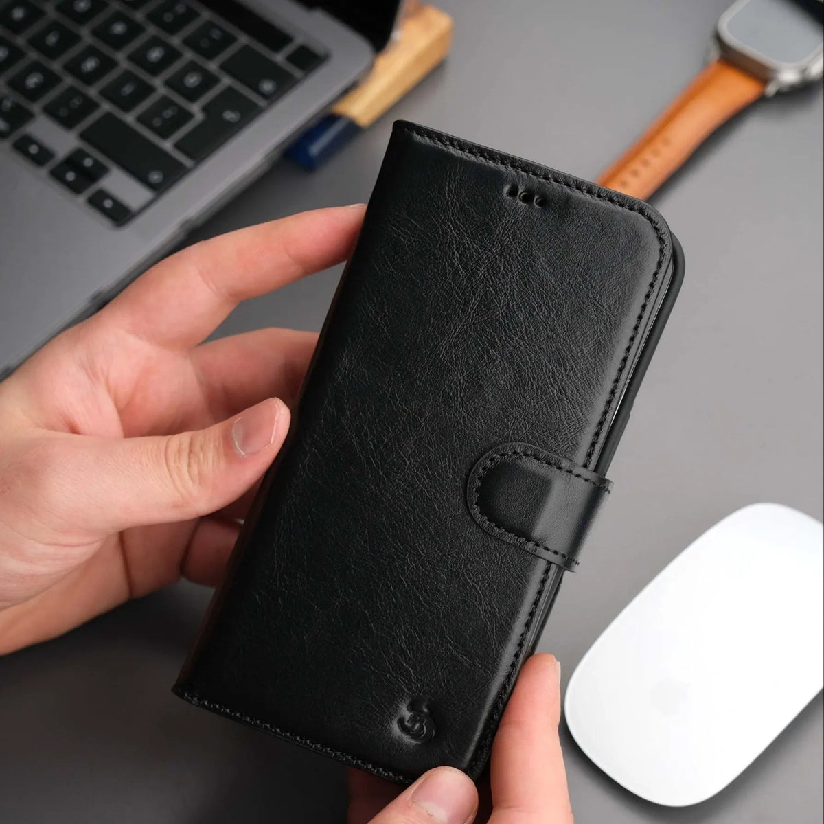 Casper Leather iPhone 14 Plus Wallet Case | MagSafe by TORONATA