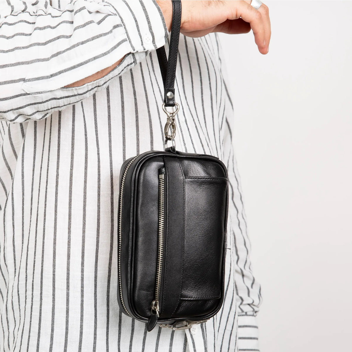 Forge Leather Handbag by TORONATA