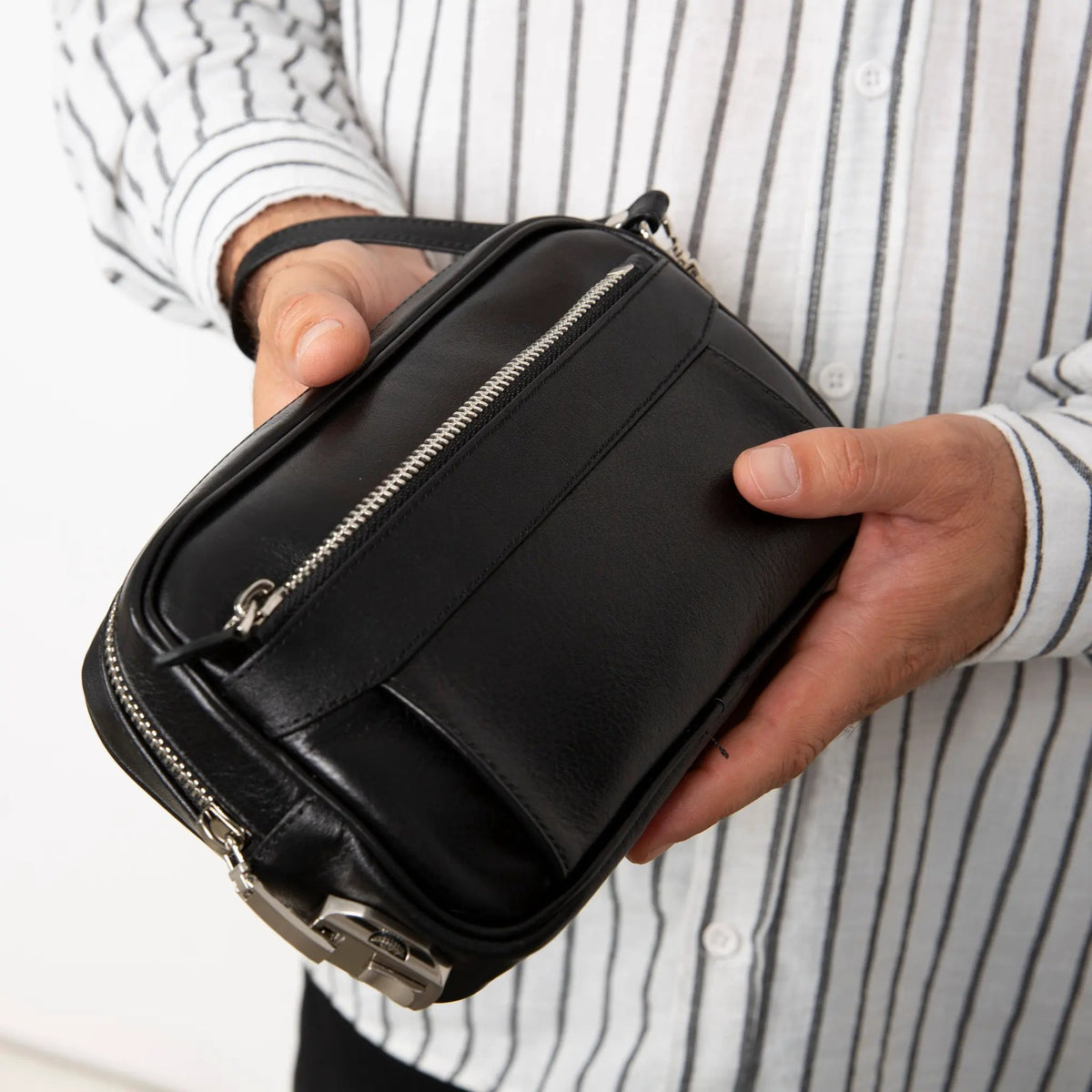 Fresno Leather Clutch – Secure Travel Wallet with Lock by TORONATA