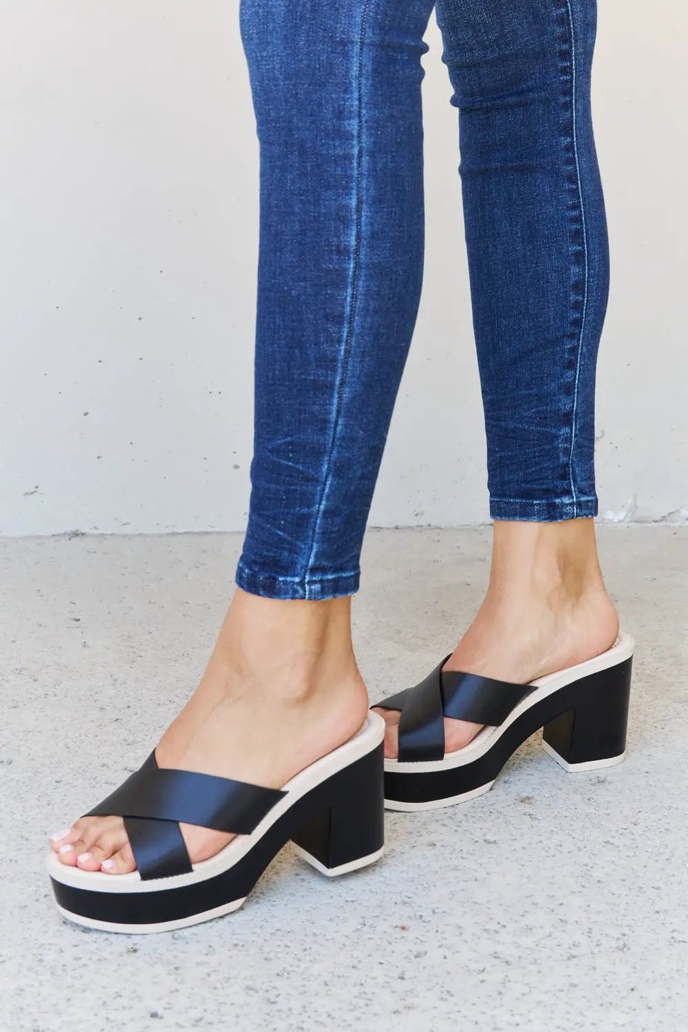 Weeboo Cherish The Moments Contrast Platform Sandals in Black by Weeboo
