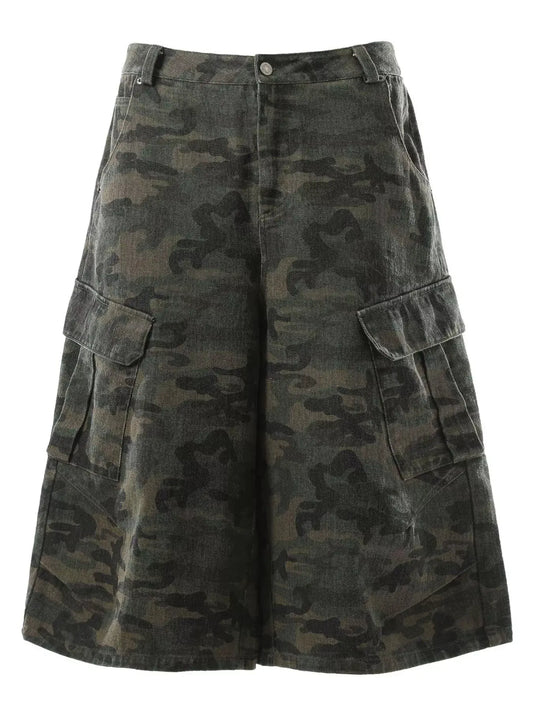 Men's Camouflage Cargo Capris by Trendsi