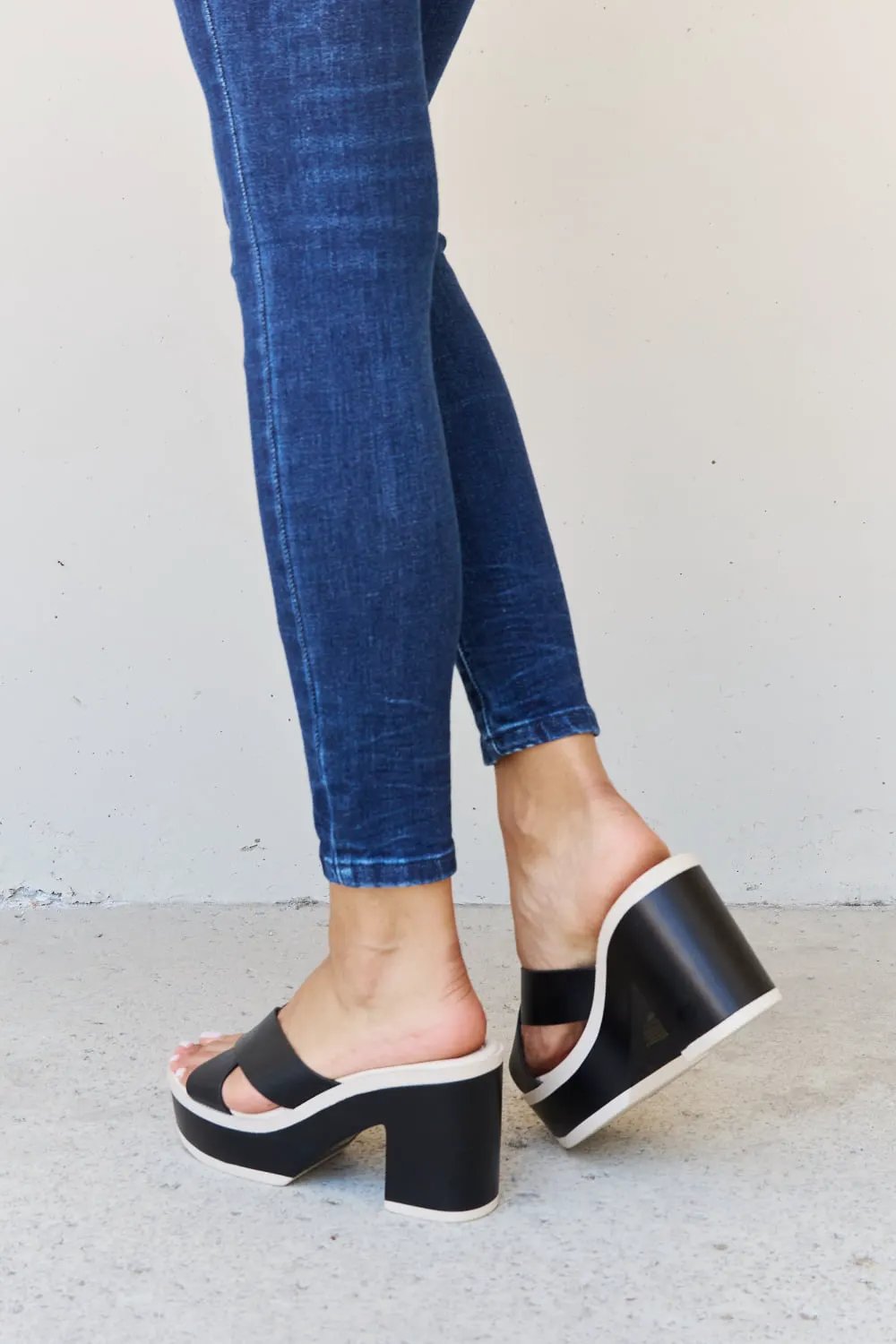 Weeboo Cherish The Moments Contrast Platform Sandals in Black by Weeboo