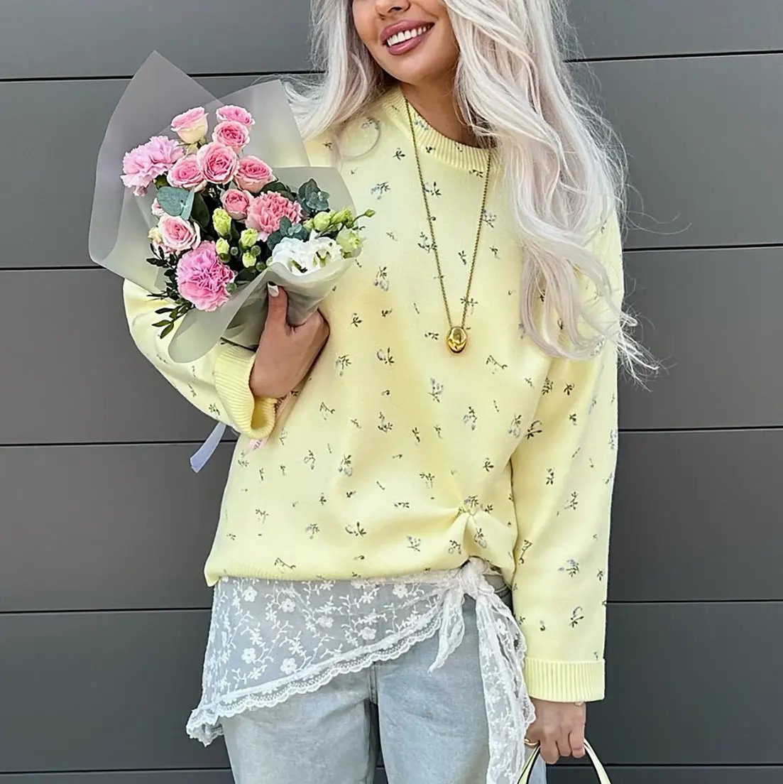 Womens European And American-style Chic Floral-print Crew-neck Pullover Sweater by Maiden-Art