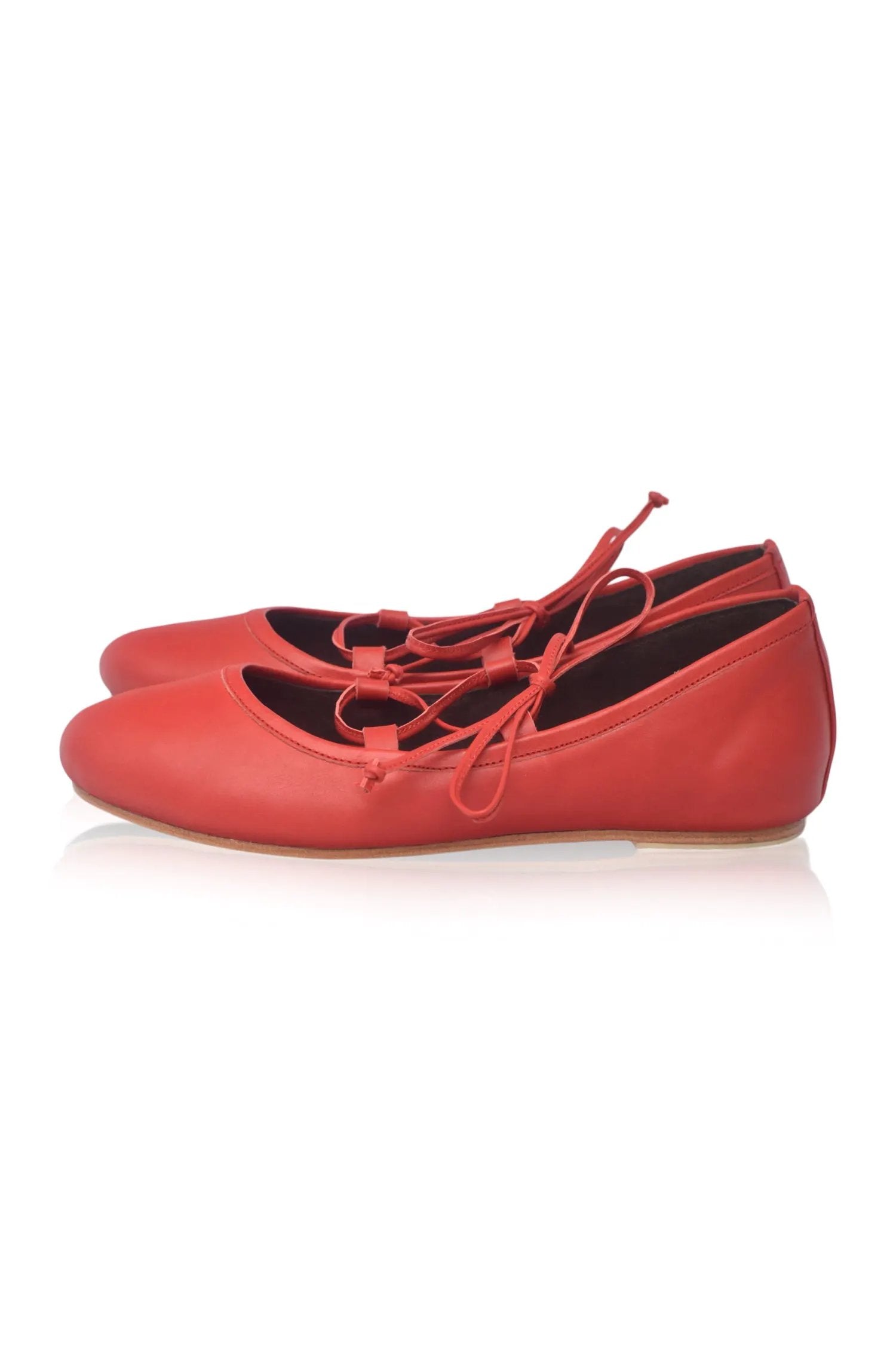 Ballerine Lace-Up Leather Flats by ELF