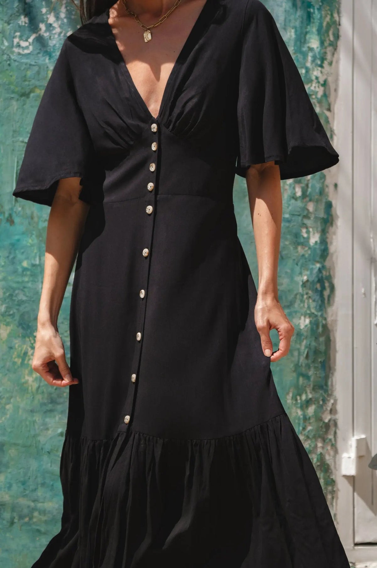 Donna Button Down Midi Dress by ELF