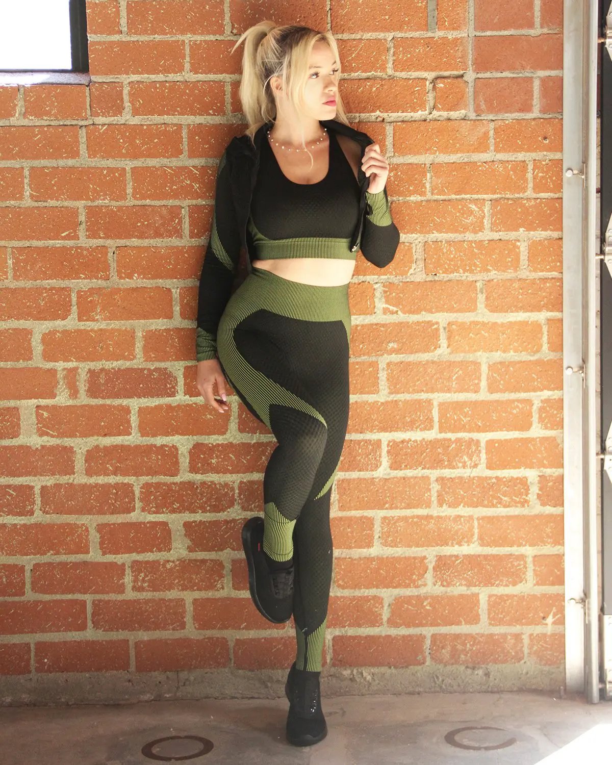 Trois Seamless Sports Jacket - Black With Green by Savoy Active