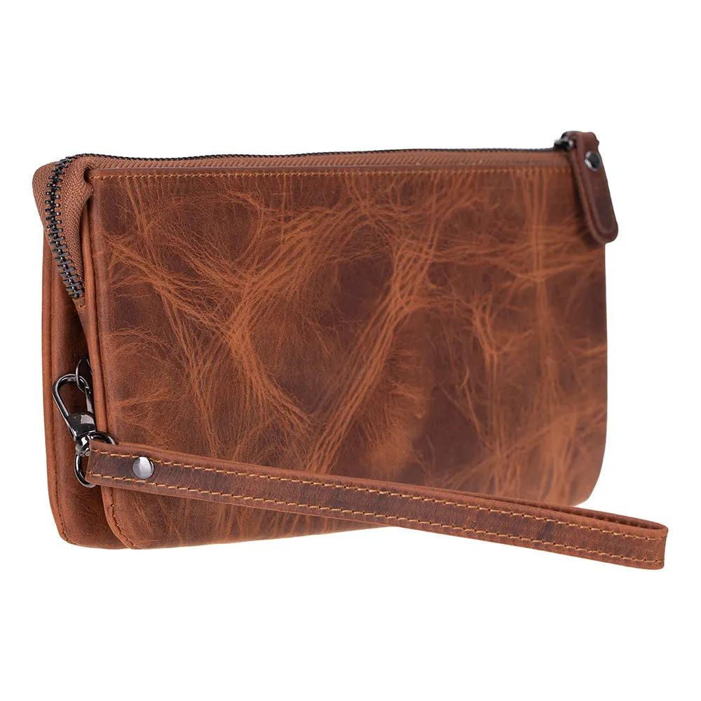 Majeste Leather Clutch Bag by TORONATA