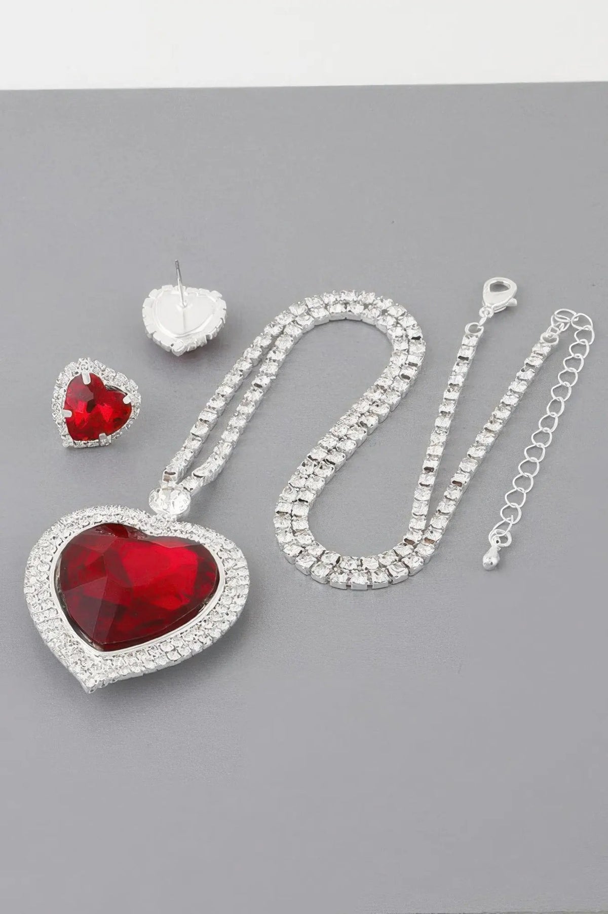 STUYVESANT Jeweled Crystal Heart Necklace: NYFW BYMANYC ® New York by BYMANYC ® New York