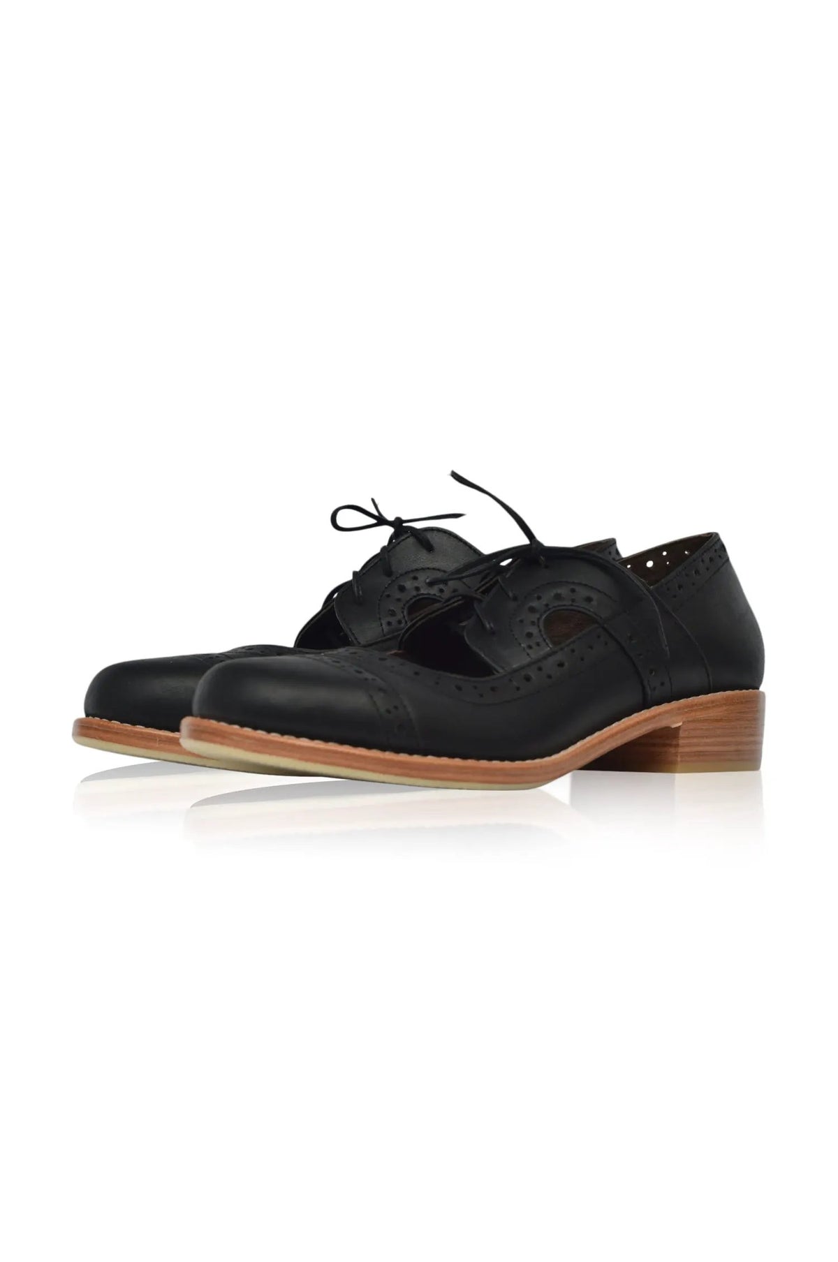 Scandinavia Leather Oxfords (Sz. 4 & 5) by ELF