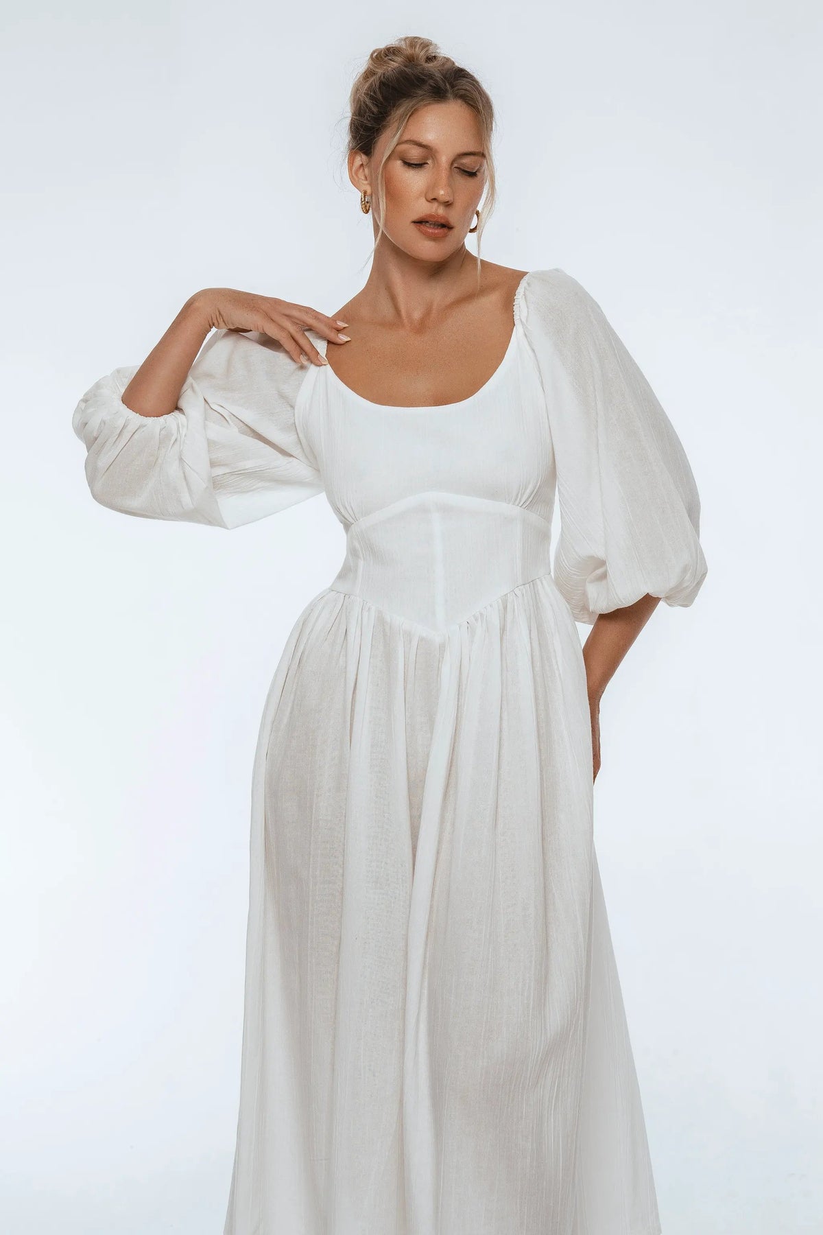 Genevieve Puff Sleeve Midi Dress by ELF