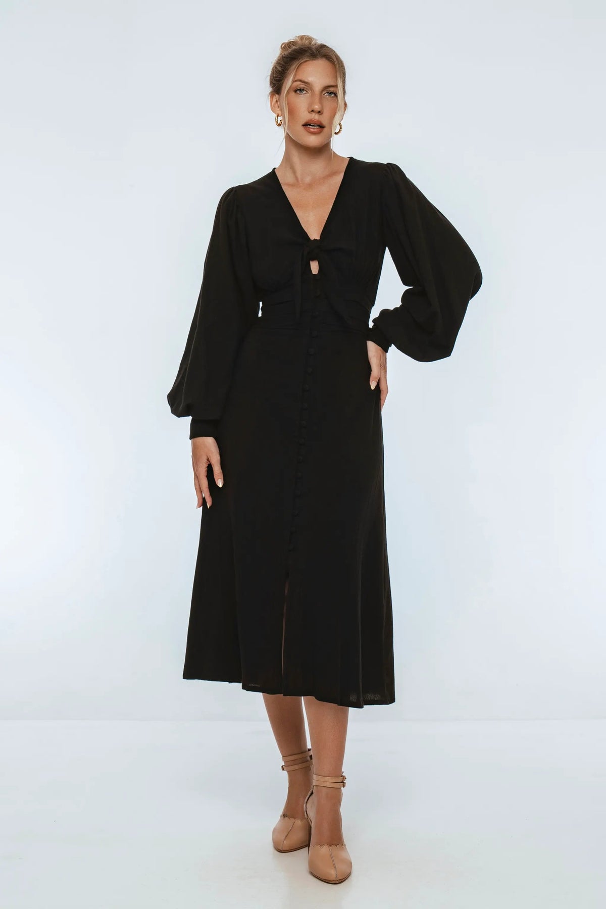 Velvet Sky Long Sleeve Linen Midi Dress by ELF