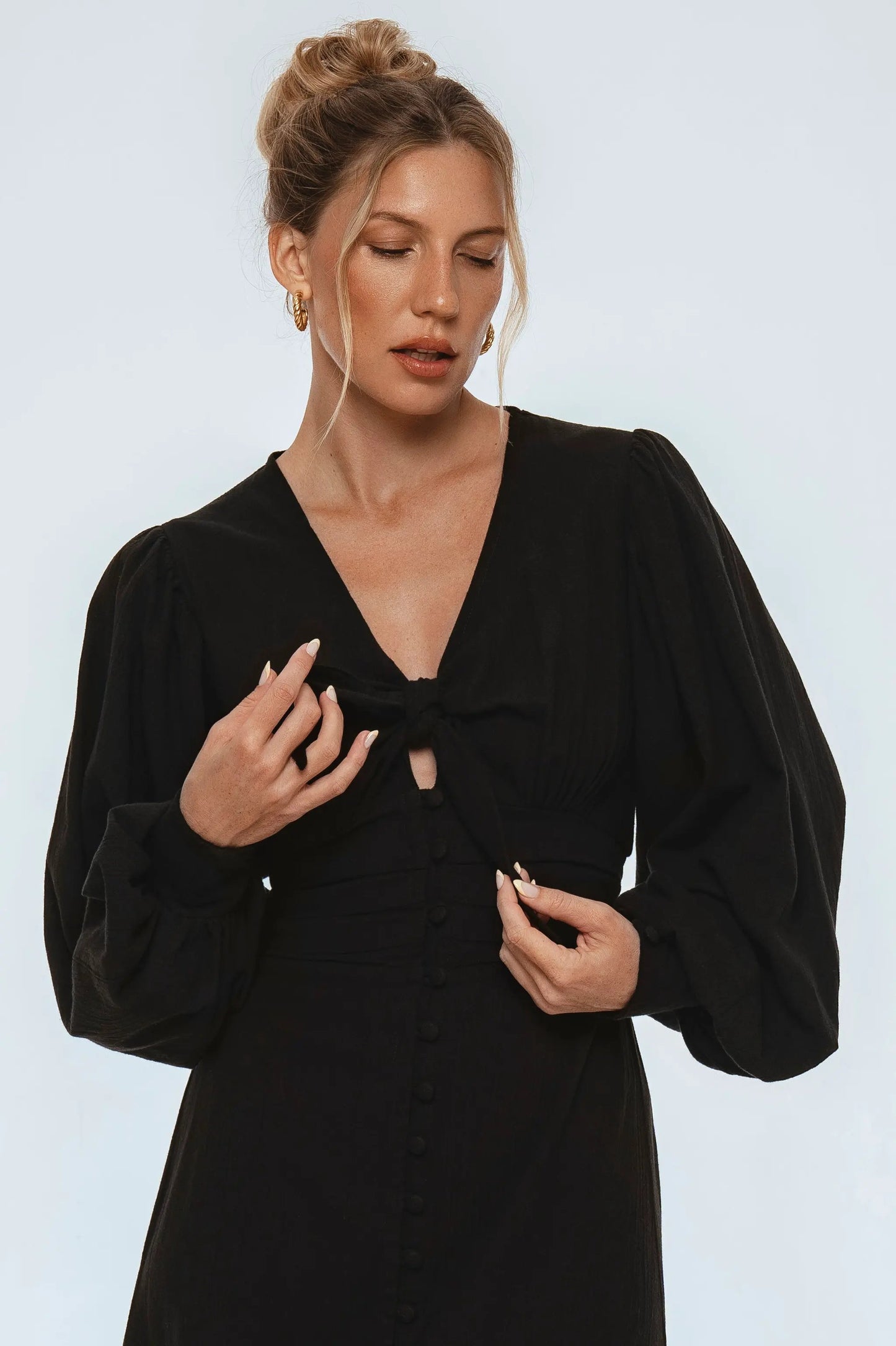 Velvet Sky Long Sleeve Linen Midi Dress by ELF