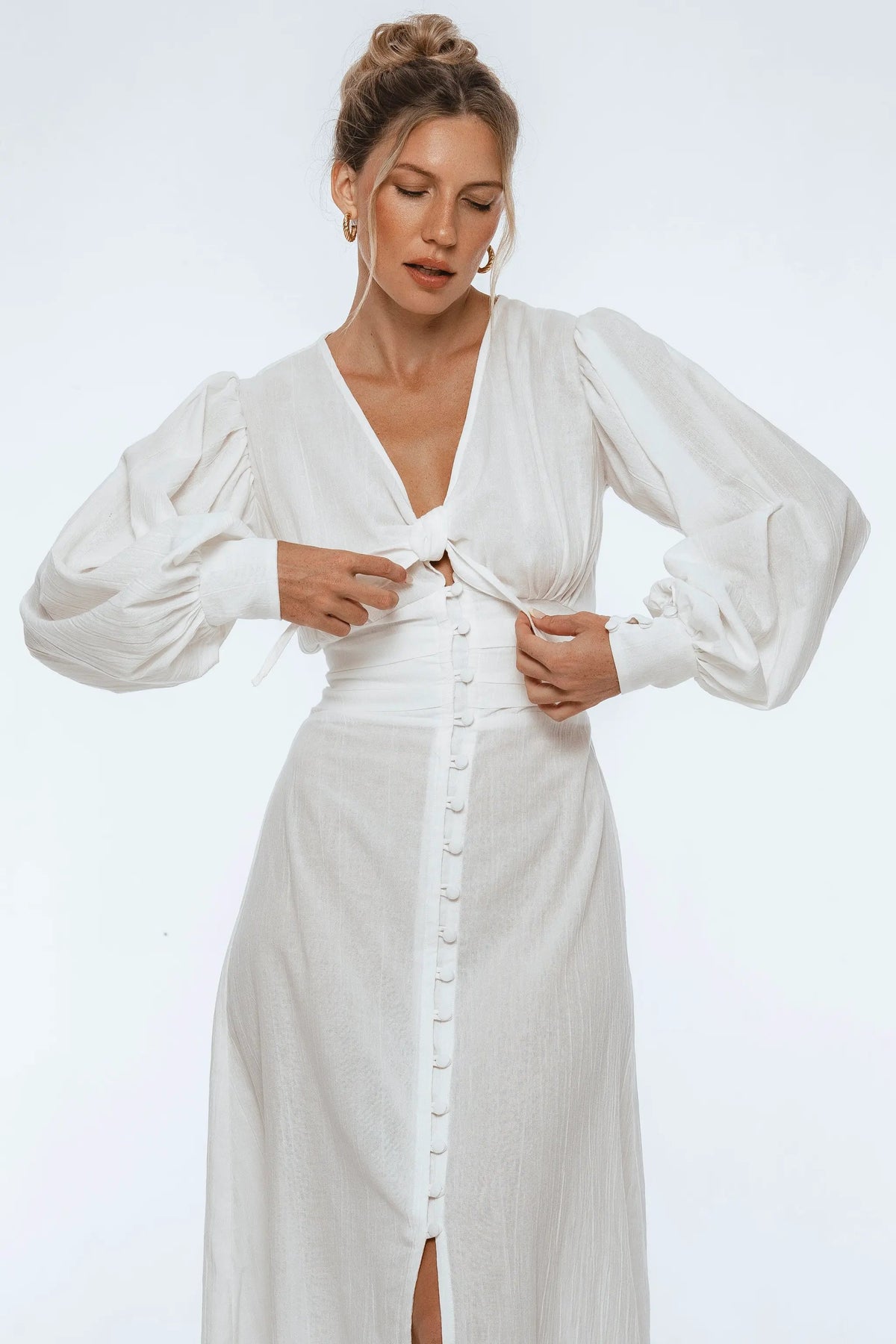 Velvet Sky Long Sleeve Linen Midi Dress by ELF