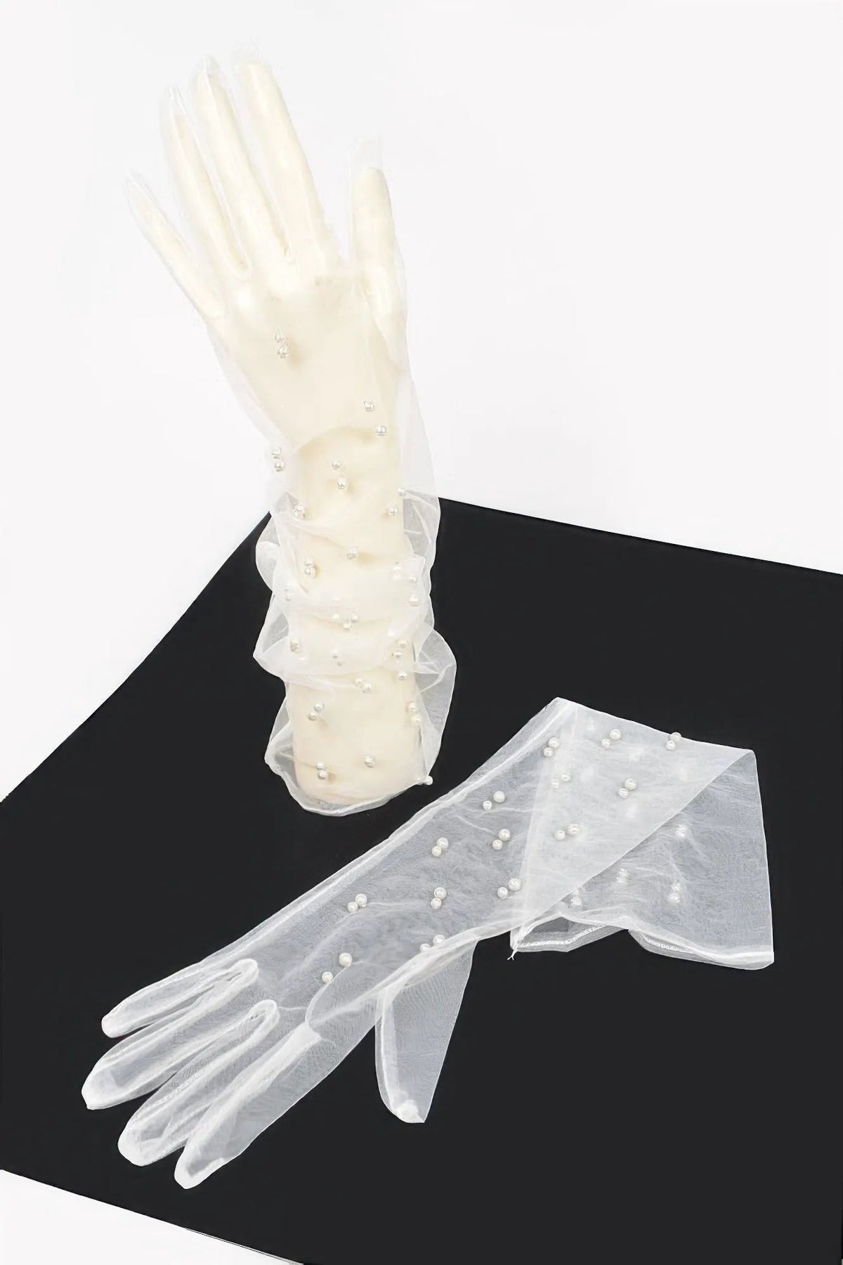 WOMEN'S GLOVES Eco-Friendly Prêt-à-Porter New Collection CENTRAL PARK BYMANYC ® New York by BYMANYC New York