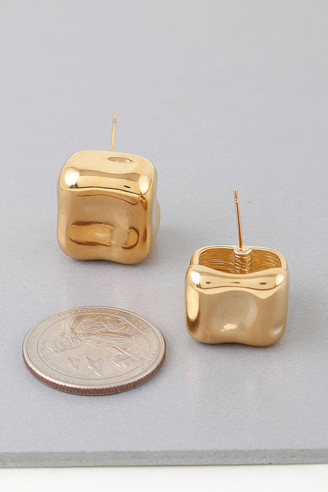 WOMEN'S EARRINGS Trending Prêt-à-Porter New Collection MADISON AVENUE BYMANYC ® New York by BYMANYC New York