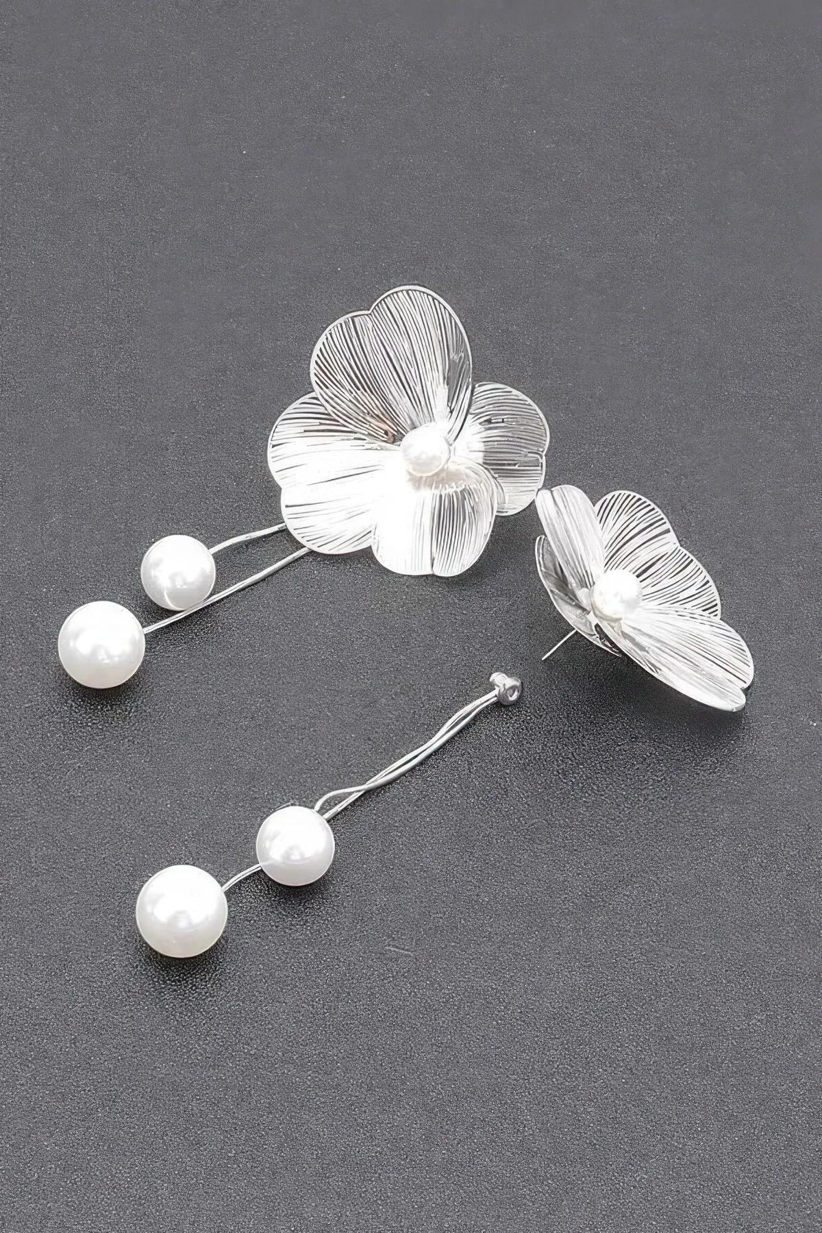 WOMEN'S EARRINGS Trending Prêt-à-Porter New Collection UNION SQUARE BYMANYC ® New York by BYMANYC New York