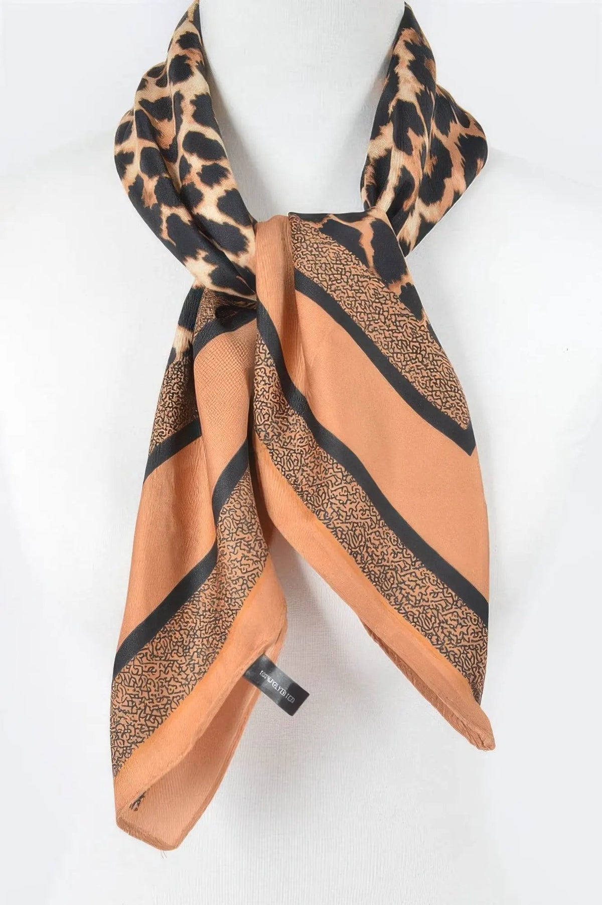 WOMEN'S SCARVES Eco-Friendly Prêt-à-Porter New Collection TRIBECA BYMANYC ® New York by BYMANYC New York
