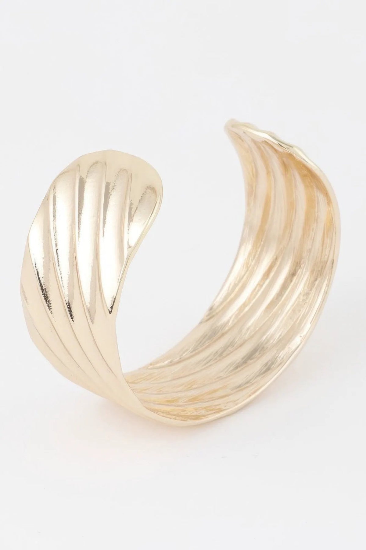 WOMEN'S BRACELETS Trending Prêt-à-Porter New Collection UPPER EAST SIDE BYMANYC ® New York by BYMANYC New York