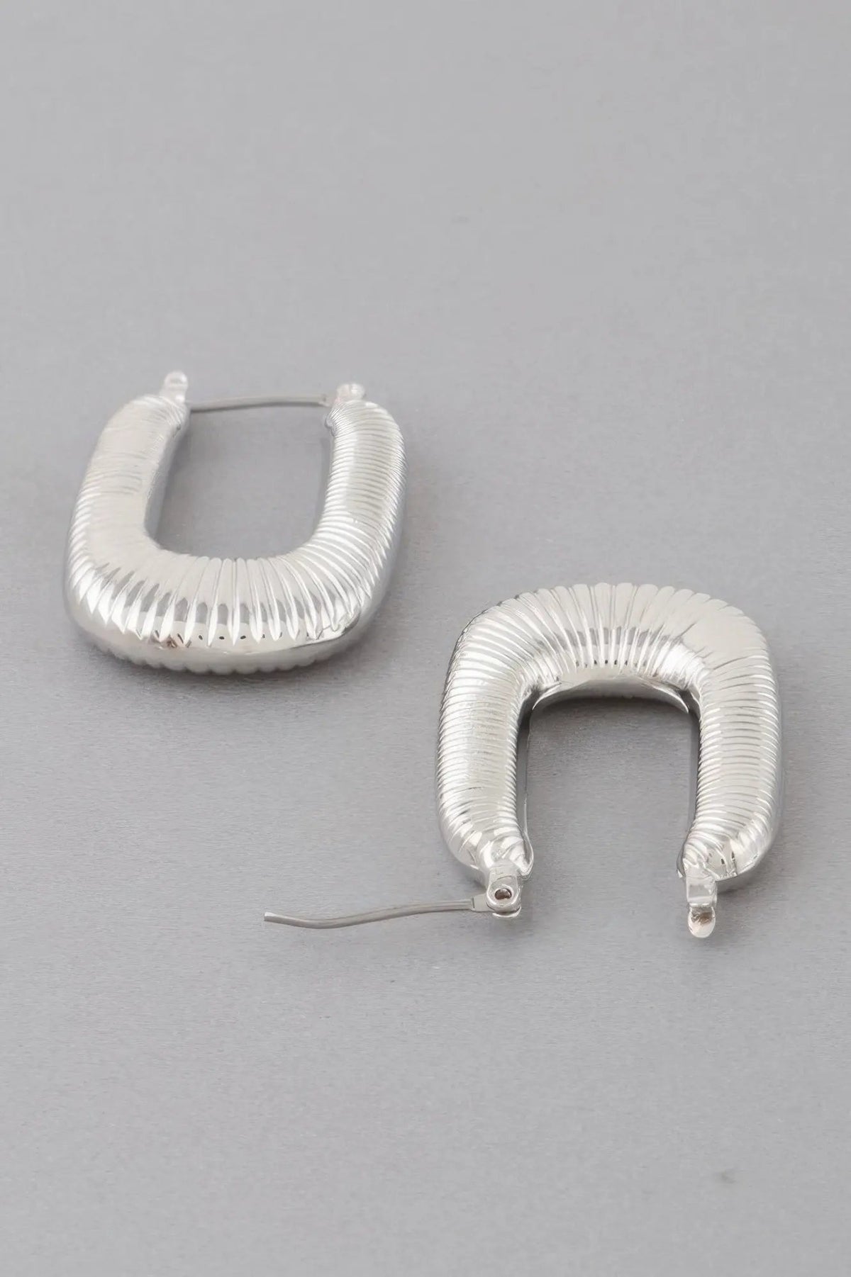 WOMEN'S EARRINGS Elegant Prêt-à-Porter New Collection WASHINGTON SQUARE BYMANYC ® New York by BYMANYC New York