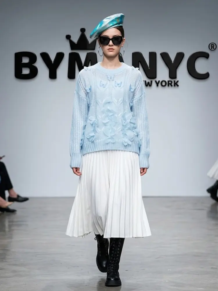 WOMEN'S SWEATERS Elegant Ecological Prêt-à-Porter New Collection NOHO BYMANYC ® New York by BYMANYC ® New York