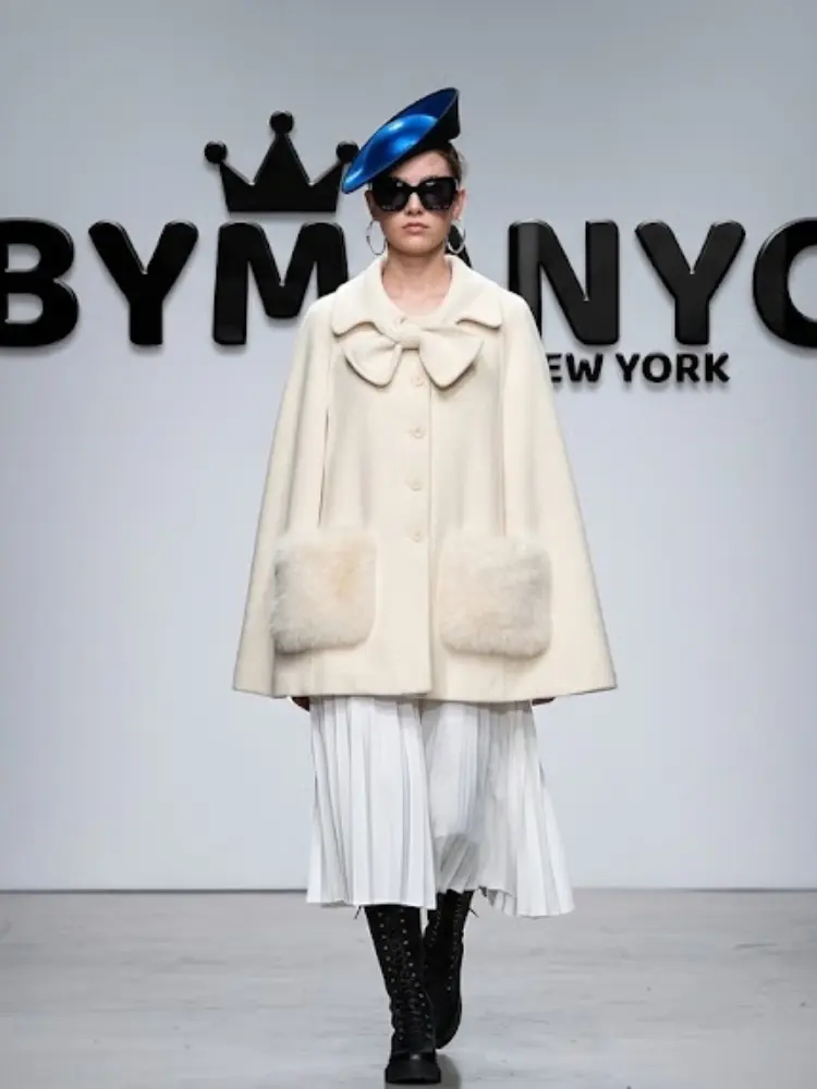 WOMEN'S SWEATERS Elegant Ecological Prêt-à-Porter New Collection UPPER WEST SIDE BYMANYC ® New York by BYMANYC ® New York