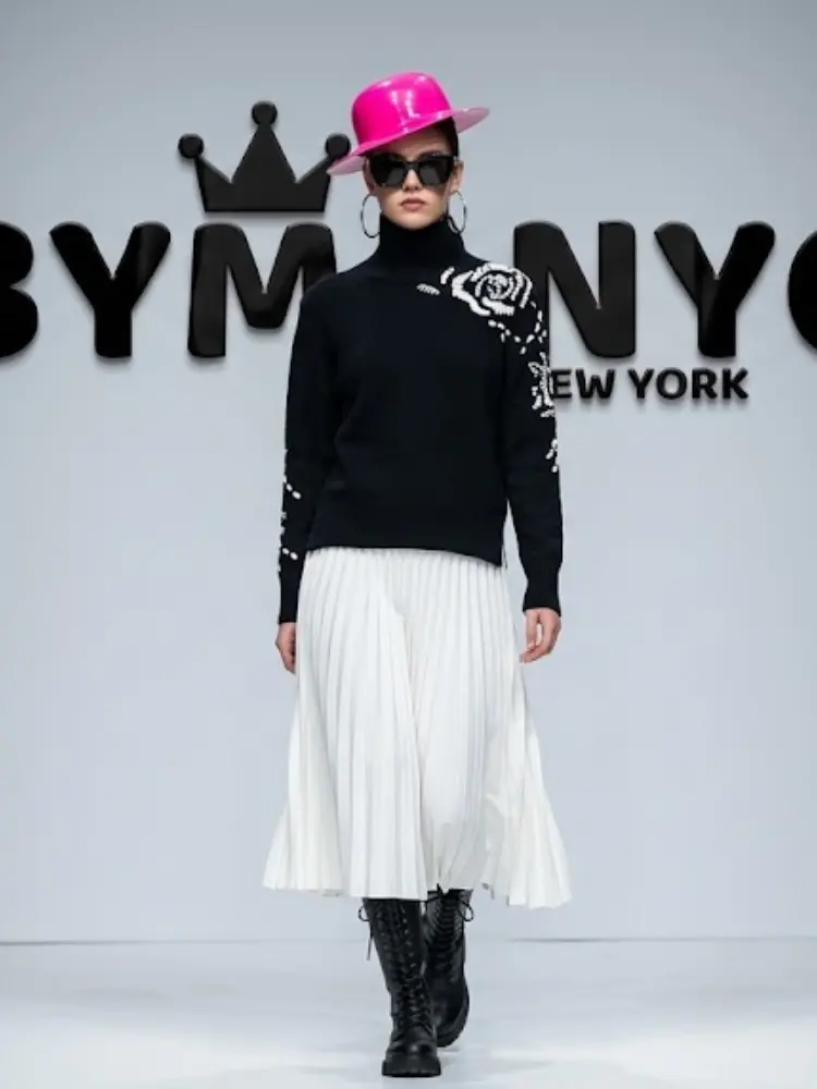 WOMEN'S SWEATERS Ecological Prêt-à-Porter New Collection TRIBECA BYMANYC ® New York by BYMANYC ® New York