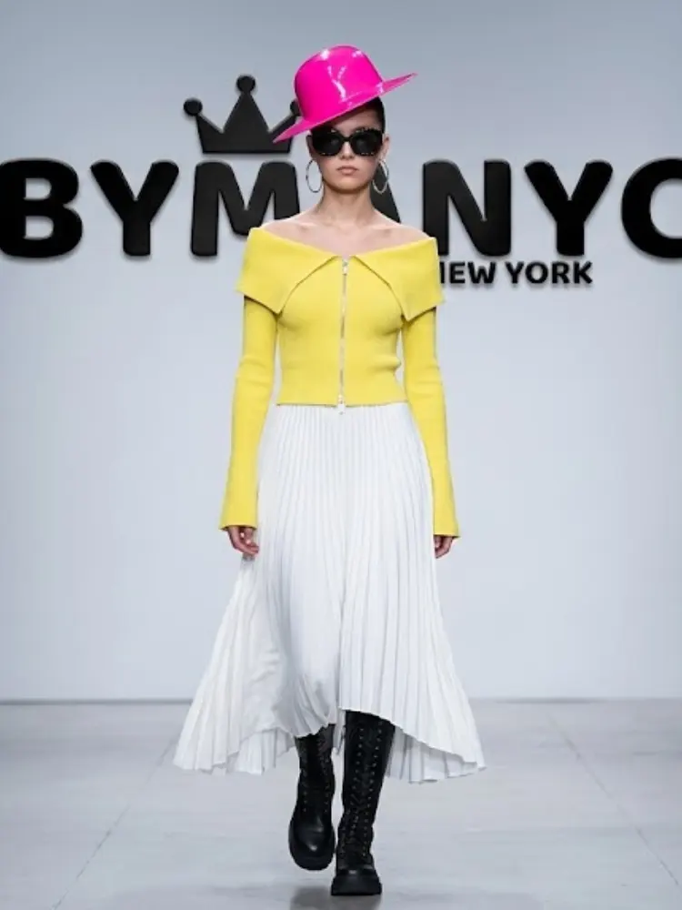 WOMEN'S SWEATERS Elegant Ecological Prêt-à-Porter New Collection BRYANT PARK BYMANYC ® New York by BYMANYC ® New York
