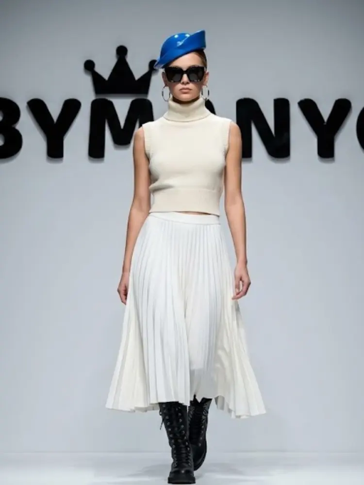 WOMEN'S SWEATERS Ecological Prêt-à-Porter New Collection SOHO BYMANYC ® New York by BYMANYC ® New York