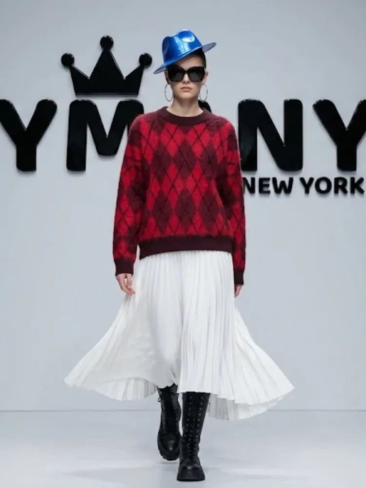 WOMEN'S SWEATERS Elegant Ecological Prêt-à-Porter New Collection TRIBECA BYMANYC ® New York by BYMANYC ® New York