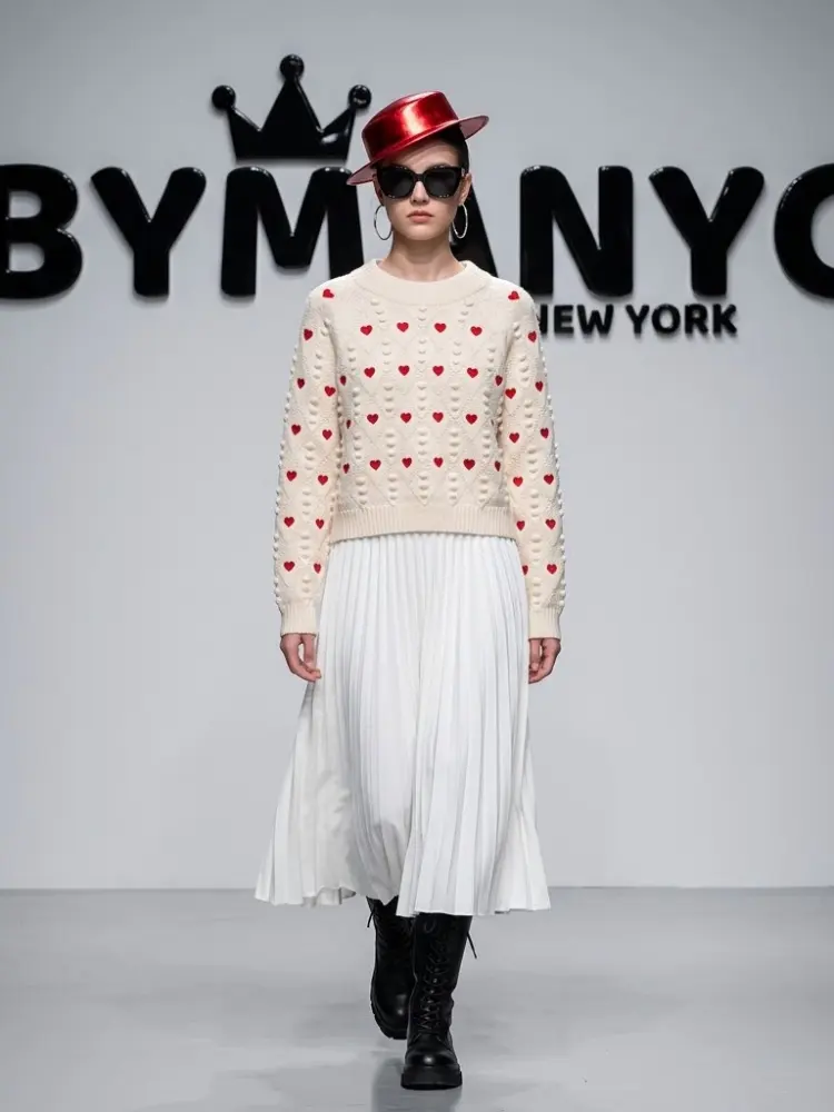 WOMEN'S SWEATERS Elegant Ecological Prêt-à-Porter New Collection MADISON AVENUE BYMANYC ® New York by BYMANYC ® New York