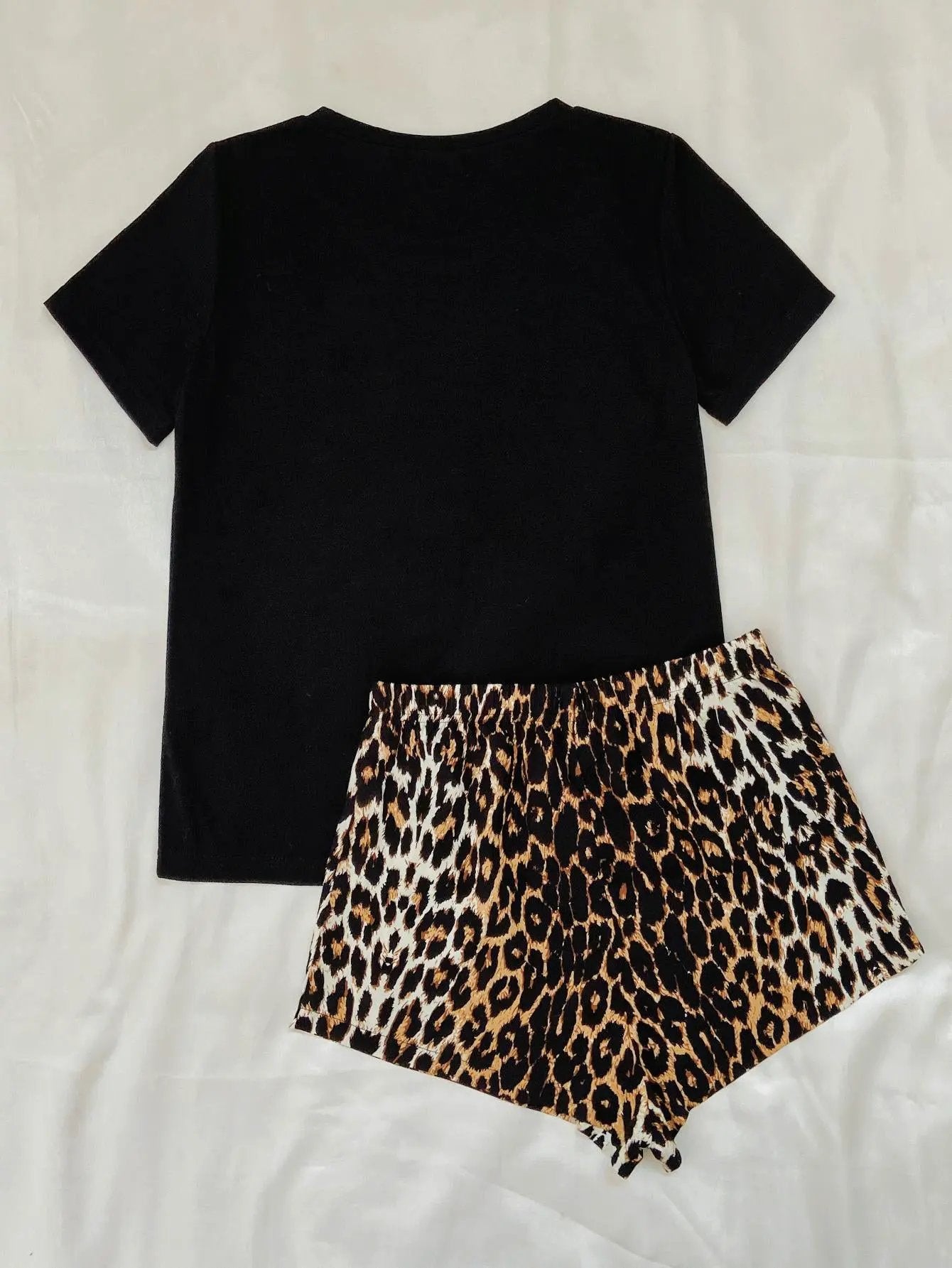 Leopard Lip Graphic Top and Shorts Lounge Set by Partner Label