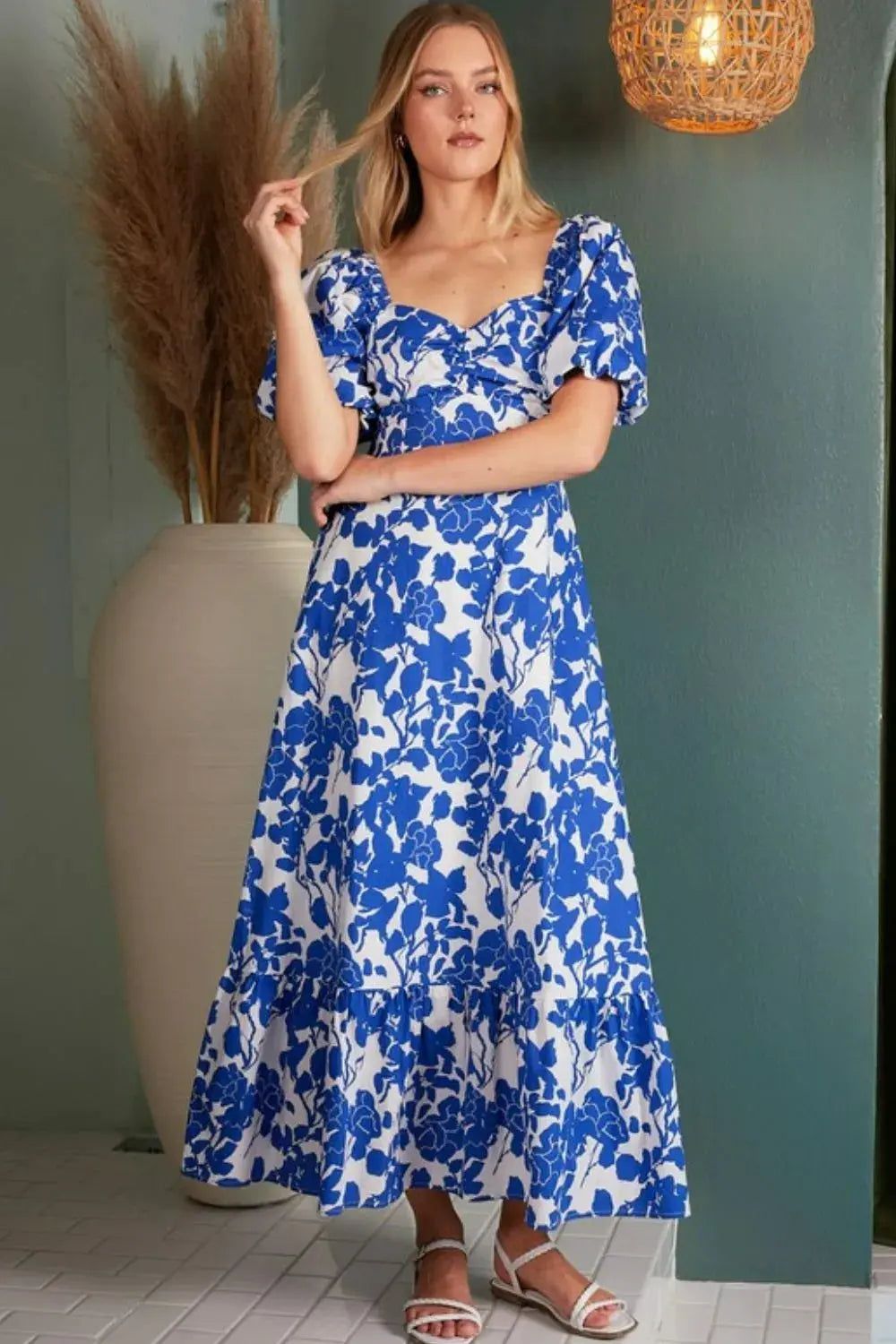 Mittoshop Cutout Back Floral Sweetheart Neck Puff Sleeve Dress by Mittoshop