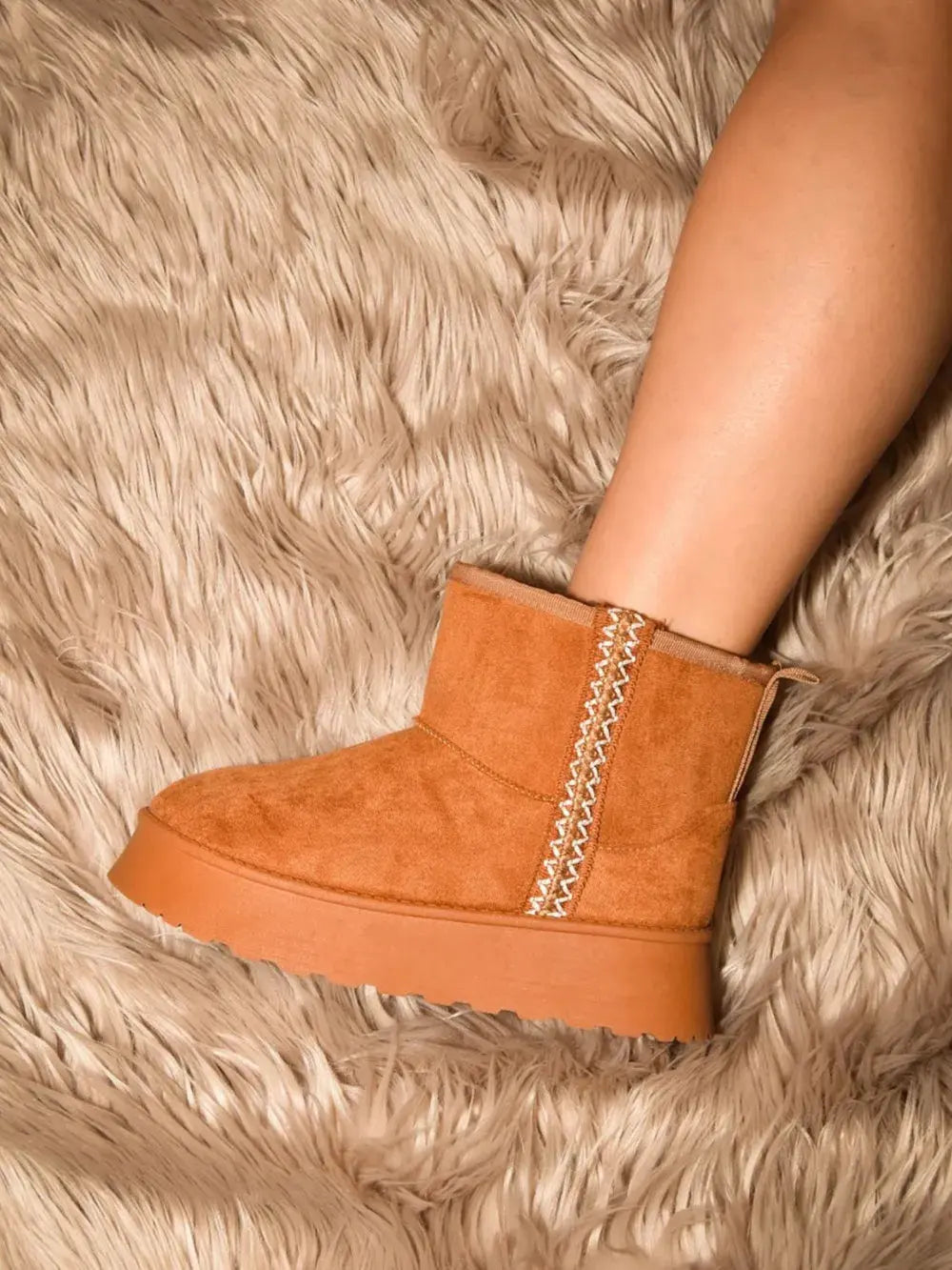 WILD DIVA Round Toe Platform Boots by WILD DIVA