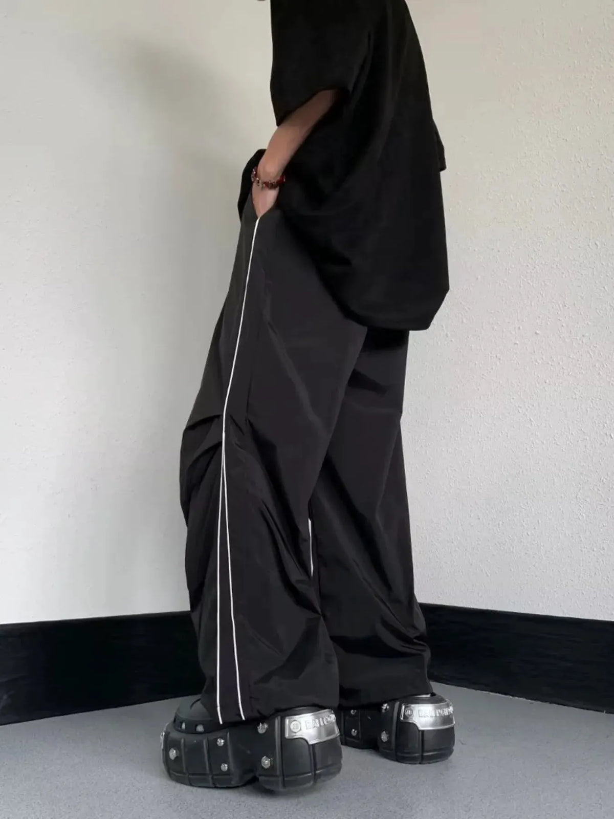 Men's Striped Wide Leg Pants by Trendsi