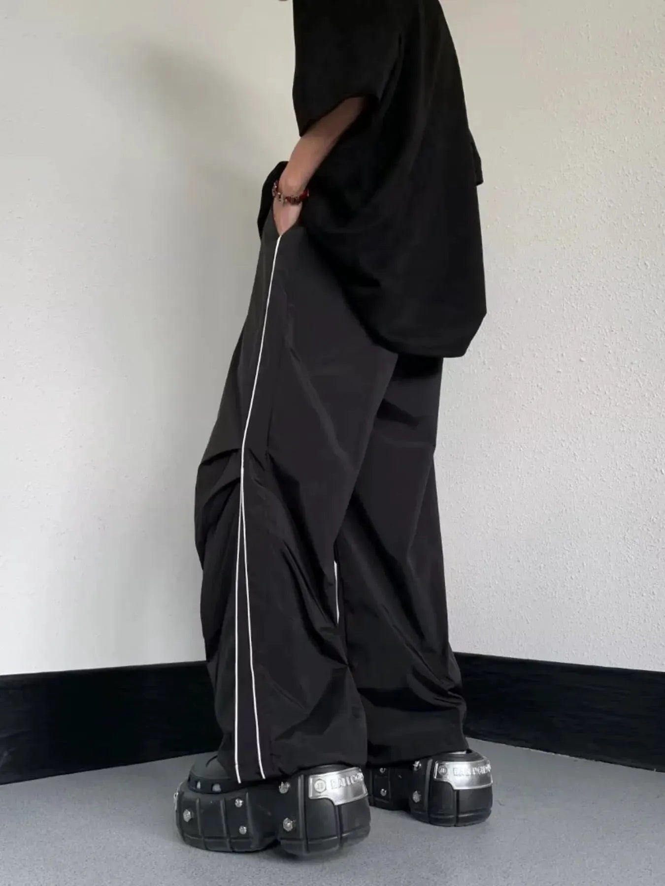 Men's Striped Wide Leg Pants by Trendsi