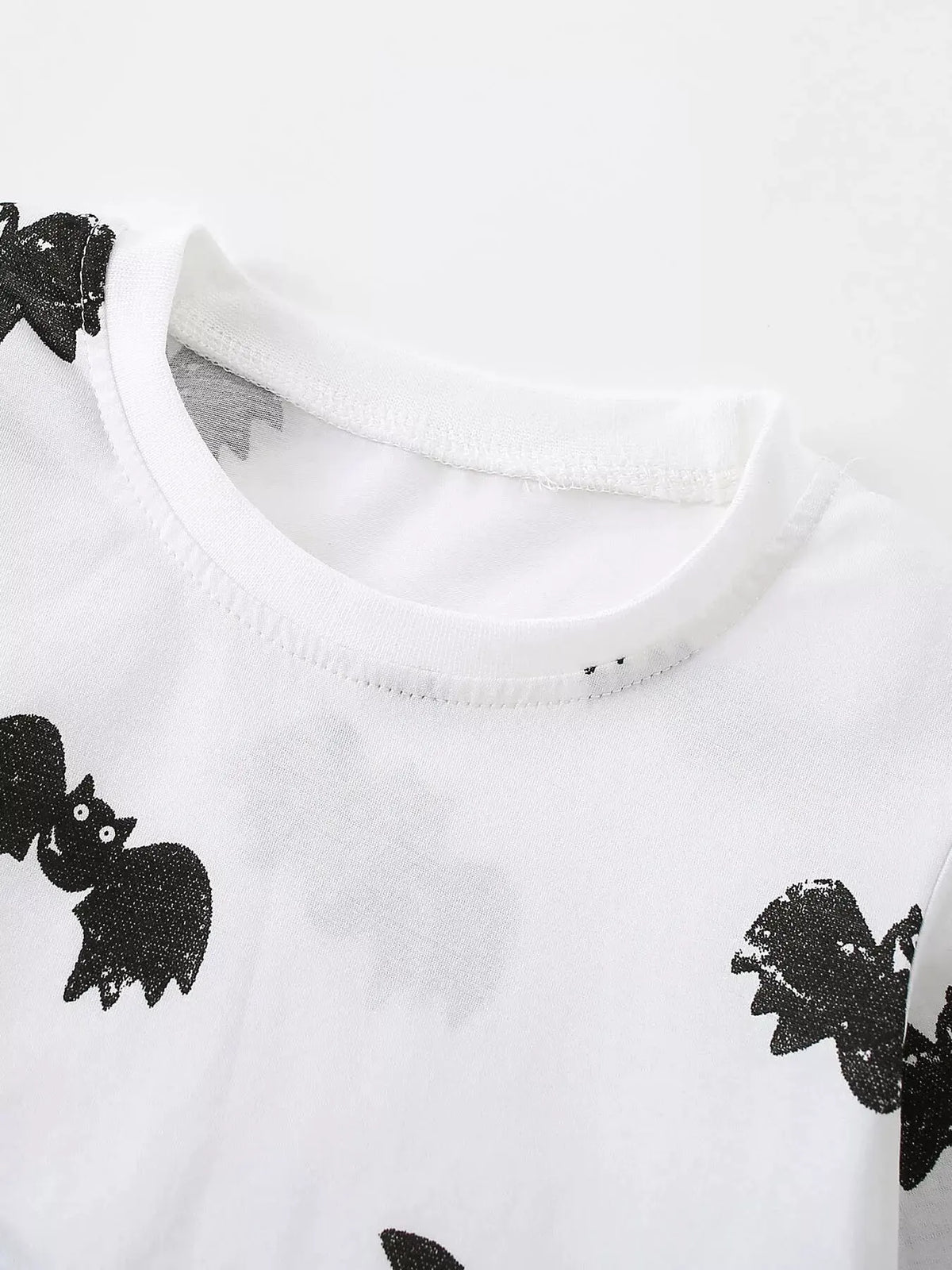 Children's Halloween Bat Print Long Sleeve T-Shirt by Trendsi